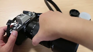 Fuji film mirrorless single lens 【X-T100 double zoom】. How to install and remove the lens.