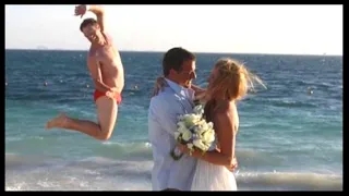 A Photo bomber On A Beach Wedding | Best and Funniest Wedding Fails Compilation 2021