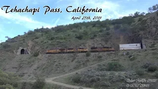 Tehachapi Pass, California trains in 4K: 4-25-2019 / UP #2587 & BNSF #8352