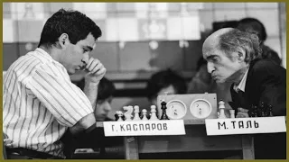 Mikhail Tal vence a Kasparov en 17 jugadas - 1 mes antes de morir