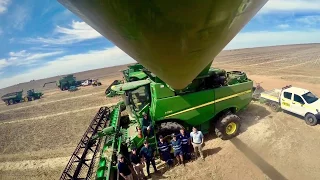 2017 Canola Harvest in Geraldton Western Australia with the new S700 Series John Deere