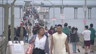 Crowds return as Ocean Beach Pier reopened