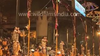 Conch shells sound at Ganga aarti, Varanasi