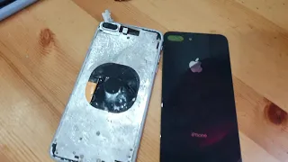 iPhone 8 plus замена заднего стекла. Ремонт Айфона с помощью молотка