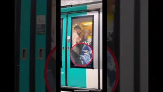 Paris Pickpocketing Caught on Cam..!🫢😱🇫🇷#pickpocket #parismetro #travel #caughtoncamera #metro