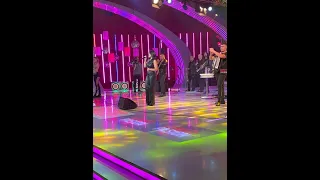 Angela Leiva dedica su show a Adrian Serantoni