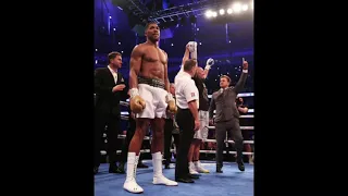 Anthony Joshua suffers an eye socket injury.