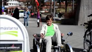 Buddy riding, with Velove cargobike prototype 2