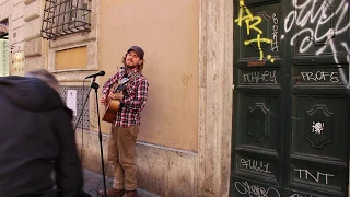 Leaving on a Jet Plane - John Denver (Jamie Marshall cover - busking in Rome)