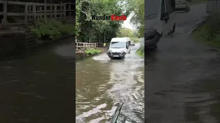 Car vs Water #ruffordford #hyundai #car #van #watersplash #flood