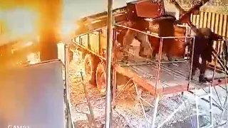 Опубликовано видео взрыва из цеха рязанского завода Эластик где погибли 17 человек