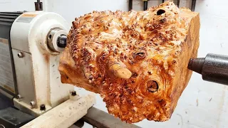 Woodturning - Lava Goblet !! 職人技!! 火山から飛び出した木を削る