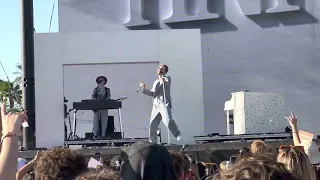 Finneas - Around My Neck - Live At Coachella 2022 WW1