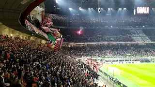 Boato di San Siro al goal di Rejinders  (Milan-Slavia)