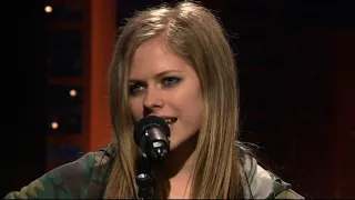 Avril Lavigne - Don't Tell Me (Live @ The Panel Australia) (2004/08/18) PAL SDTV