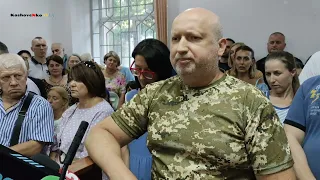 Олександр Турчинов, військовий - хоче взяти на поруки Романа Червінського