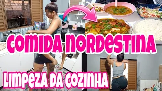 FAXINA NA COZINHA LAVEI A JANELA TAVA UM NOJO 🤮/FIZ MOCOFATO E PIRÃO 😋