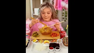 KiKa Kim Mukbang.