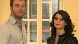 Kivanc Tatlitug & Beren Saat - Stamata ti vroxi ( Stop the rain )