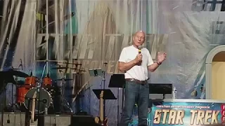 Patrick Stewart Surprises Fans at STLV - 8-4-18 - Majestic Entertainment News Coverage