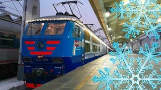 Электровоз ЧС-6 с поездом Деда Мороза
