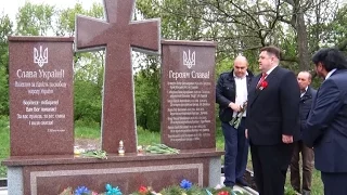 У смт Хорошів в День перемоги відкрили пам’ятний знак воїнам АТО