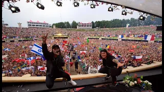 DVBBS & BORGEOUS - Tsunami (LIVE Tomorrowland 2016)