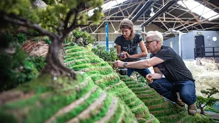 Adam Savage Learns Grass Flocking at Wētā Workshop!