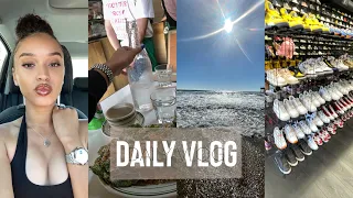 WEEKEND VLOG : HANGING WITH FRIENDS, JON & VINNY'S + EXPLORING LA + BEACH DAY. | J'CIE ANJOLIE