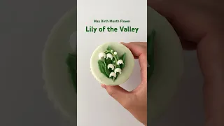 Lily of the Valley is May’s birth month flower. Enjoy this cupcake version as you celebrate!