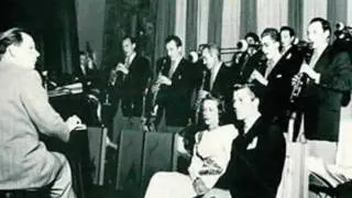 Do I Worry ? ~ Claude Thornhill & his Orchestra (1941)