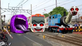 Kereta KRL Panjang Berubah Jadi Thomas Exe Leher Panjang, KRL Kikiko Exe VS KRL Eater !!!