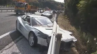 Carros de luxo causam acidente milionário no Japão