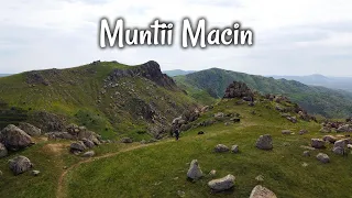 Muntii Macin | Culmea Pricopanului, vf.Tutuiatu, bujori si testoase