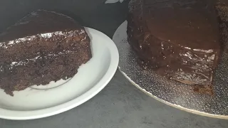 The BEST CHOCOLATE CAKE recipe