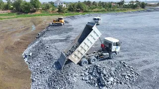 Wow The Best Smooth​ Bulldozer SHANTUI Operator Ues Skills Rock Filling In Lake