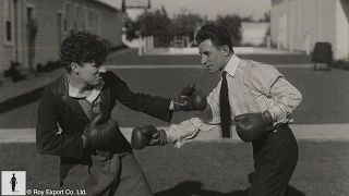 Charlie Chaplin boxes Harry Mansell - Rare Archival Footage