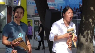 Movimiento indigena. Indians from Ecuador Runa Kay & Inty "Pakarina".