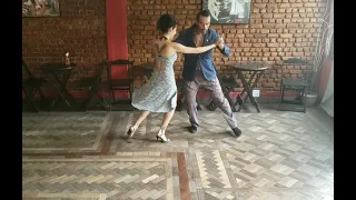 Aulas de Tango no Rio de Janeiro com André Carvalho na Casa do Tango RJ. Aluna Mercedes Gutiérrez