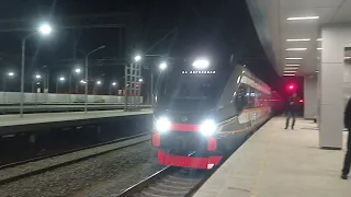 Электропоезд ЭП2ДМ-0226 с сообщением Железнодорожная - Апрелевка.