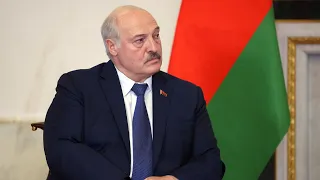 Лукашенко водить Путіна за ніс, обіцяючи підтримку