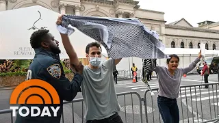 Anti-war protesters target Met Gala as colleges cancel graduation