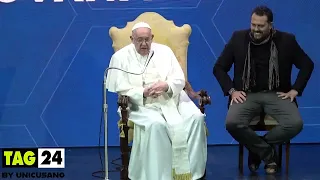 Il Papa scherza: “Non pregate contro di me, come fanno in Vaticano”