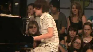 Greyson Chance Singing "Lady Gaga - Paparazzi"