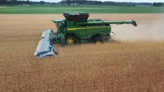 Harvesting Wheat with a Shelbourne Stripper Head on a John Deere X9 Combine & Ariel Farm Tour S4 E13