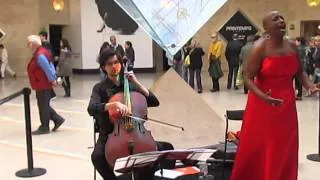 Dominique Magloire et Adrien Frasse-Sombet au Louvre