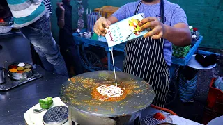 Famous Trimurti In Surat Making Egg Hungama Fry | Road Side Three Layer Omelet | Indian Street Food