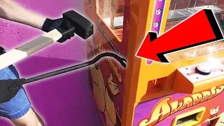 DESTROYING A PRIZE MACHINE!!!!