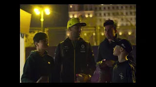 Daniel Ricciardo's Smooth and Funny Response to a Young Fan