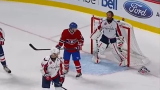 Braden Holtby's Mask Mysteriously Falls Off